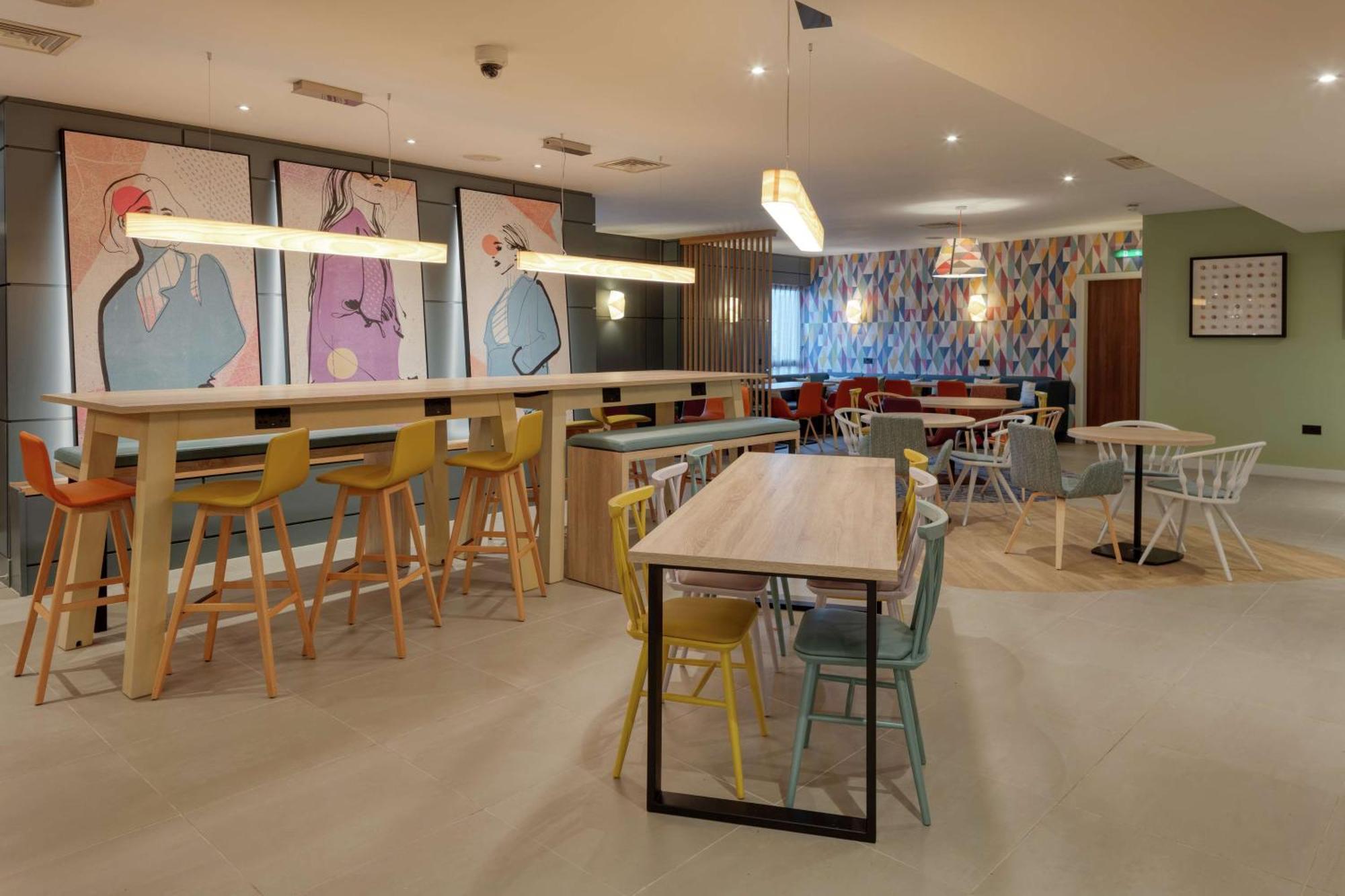 Hampton By Hilton Corby Exterior foto