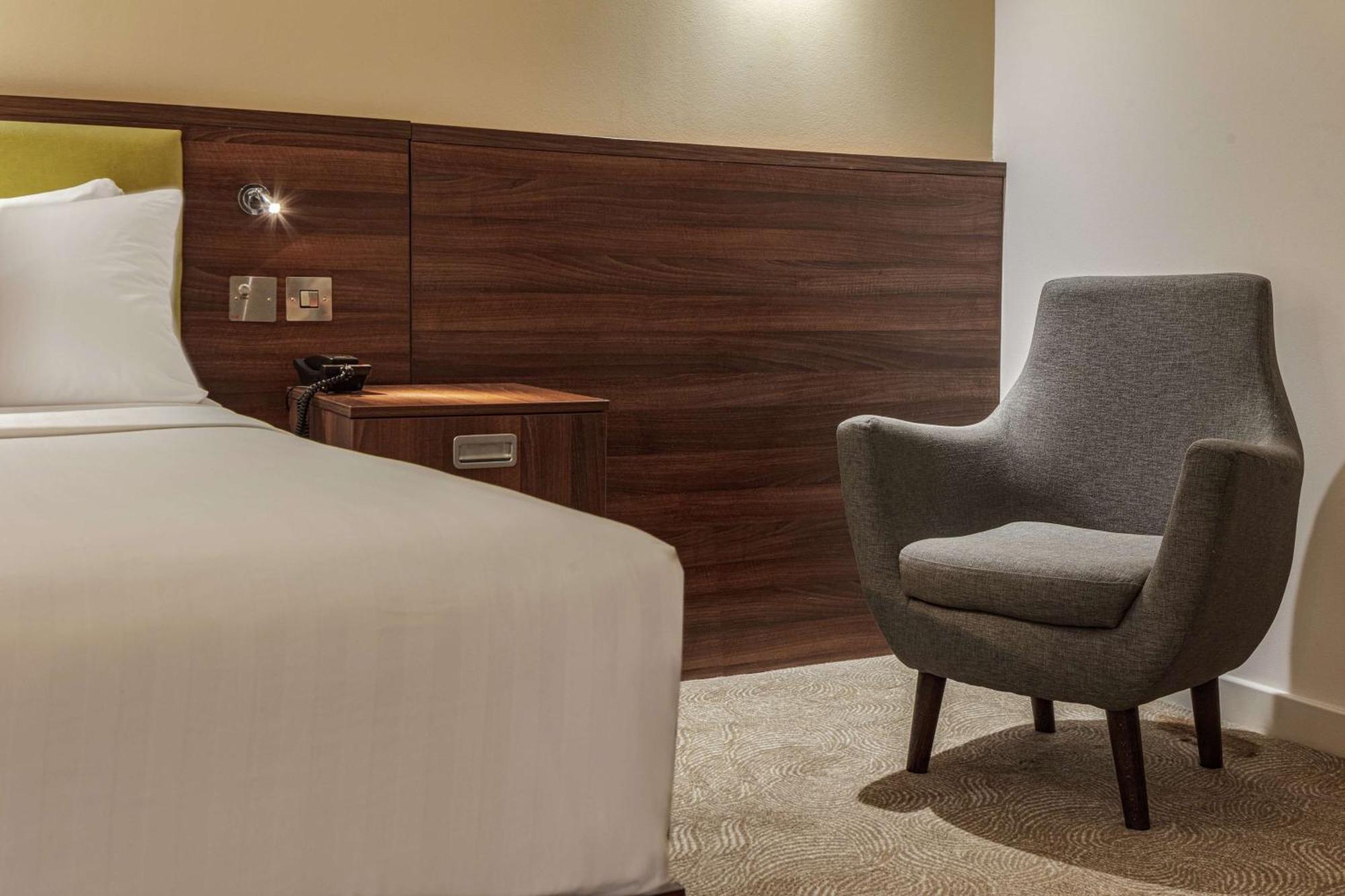 Hampton By Hilton Corby Exterior foto