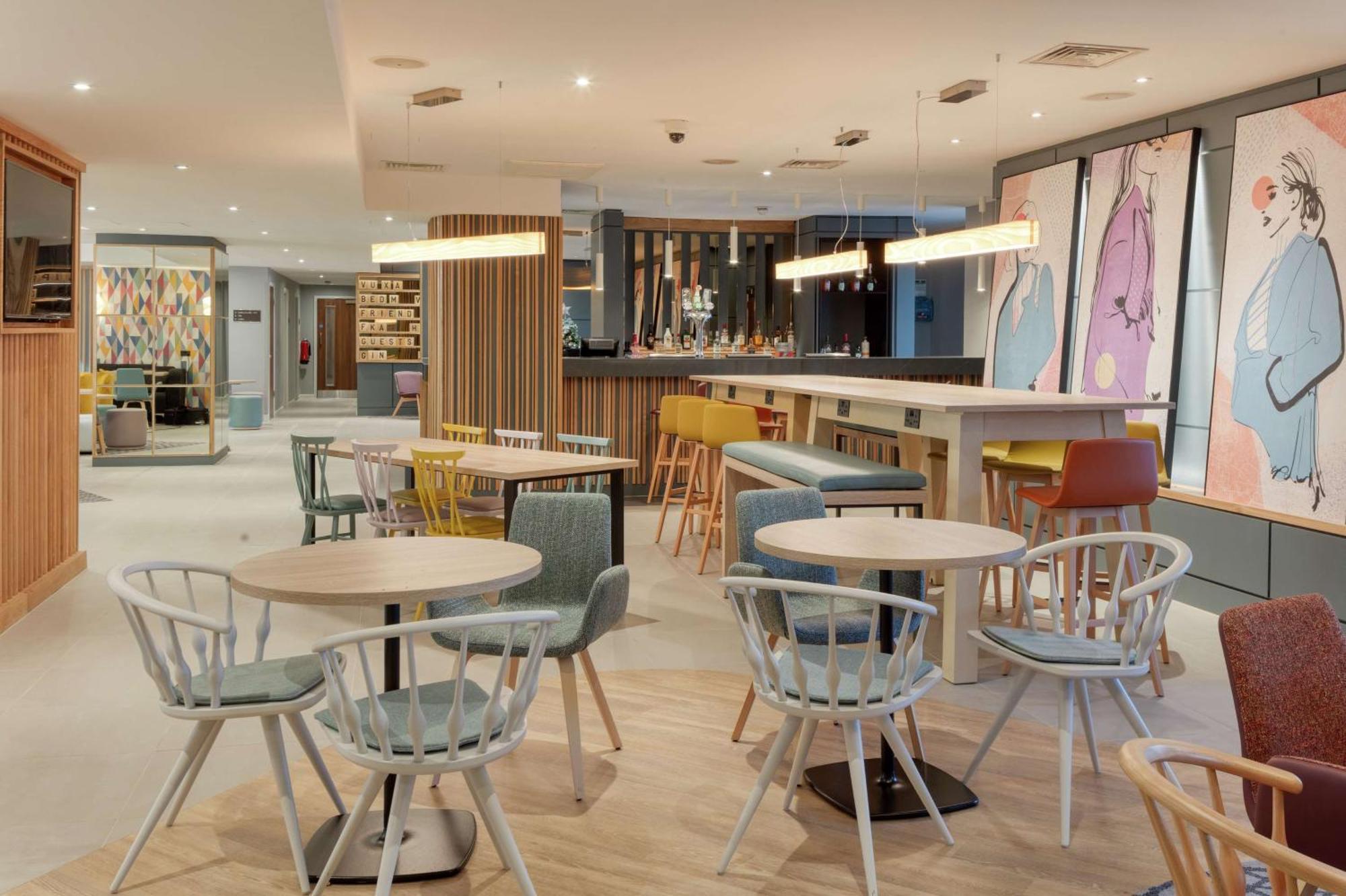 Hampton By Hilton Corby Exterior foto