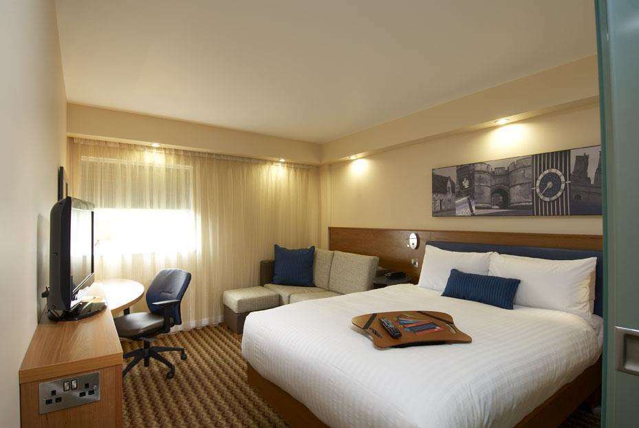 Hampton By Hilton Corby Quarto foto